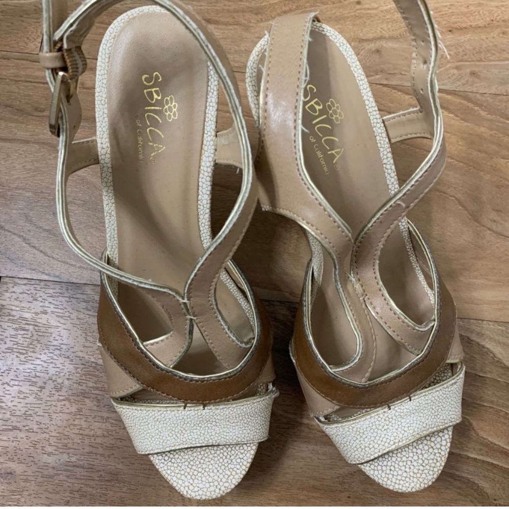Tan Wedges